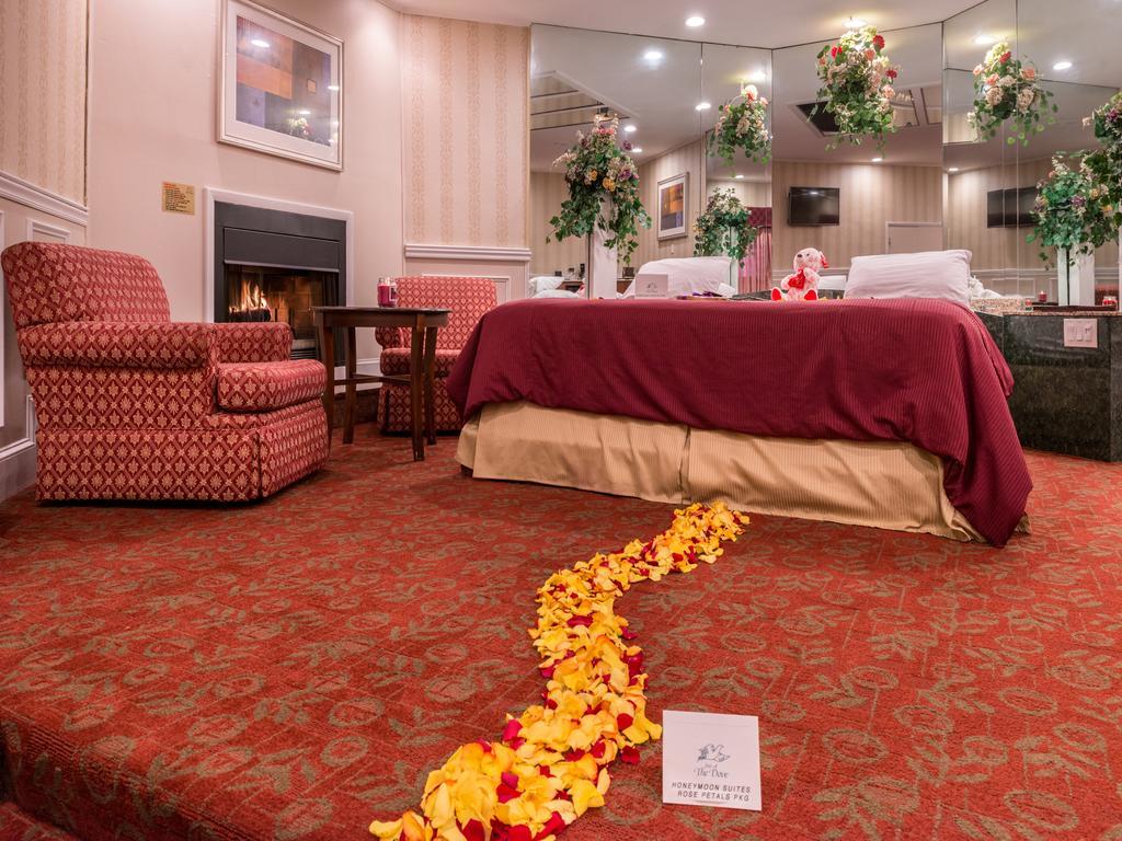 Inn Of The Dove Romantic Luxury & Business Suites Бенсалем Экстерьер фото