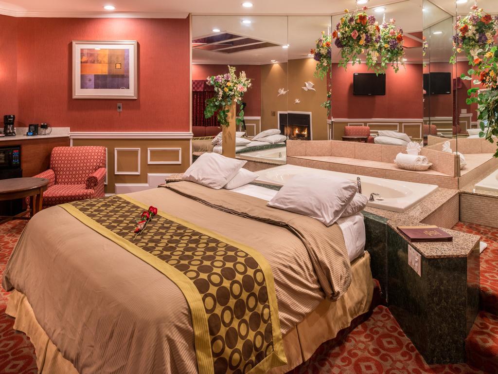 Inn Of The Dove Romantic Luxury & Business Suites Бенсалем Экстерьер фото