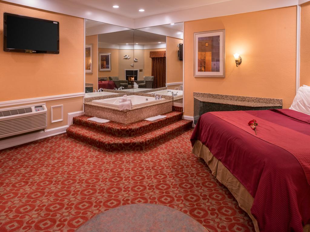 Inn Of The Dove Romantic Luxury & Business Suites Бенсалем Экстерьер фото
