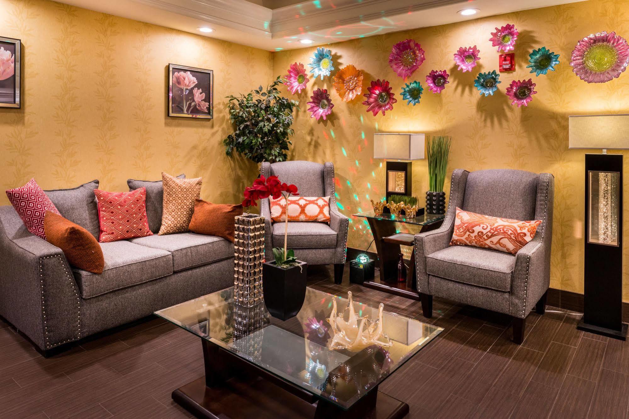 Inn Of The Dove Romantic Luxury & Business Suites Бенсалем Экстерьер фото