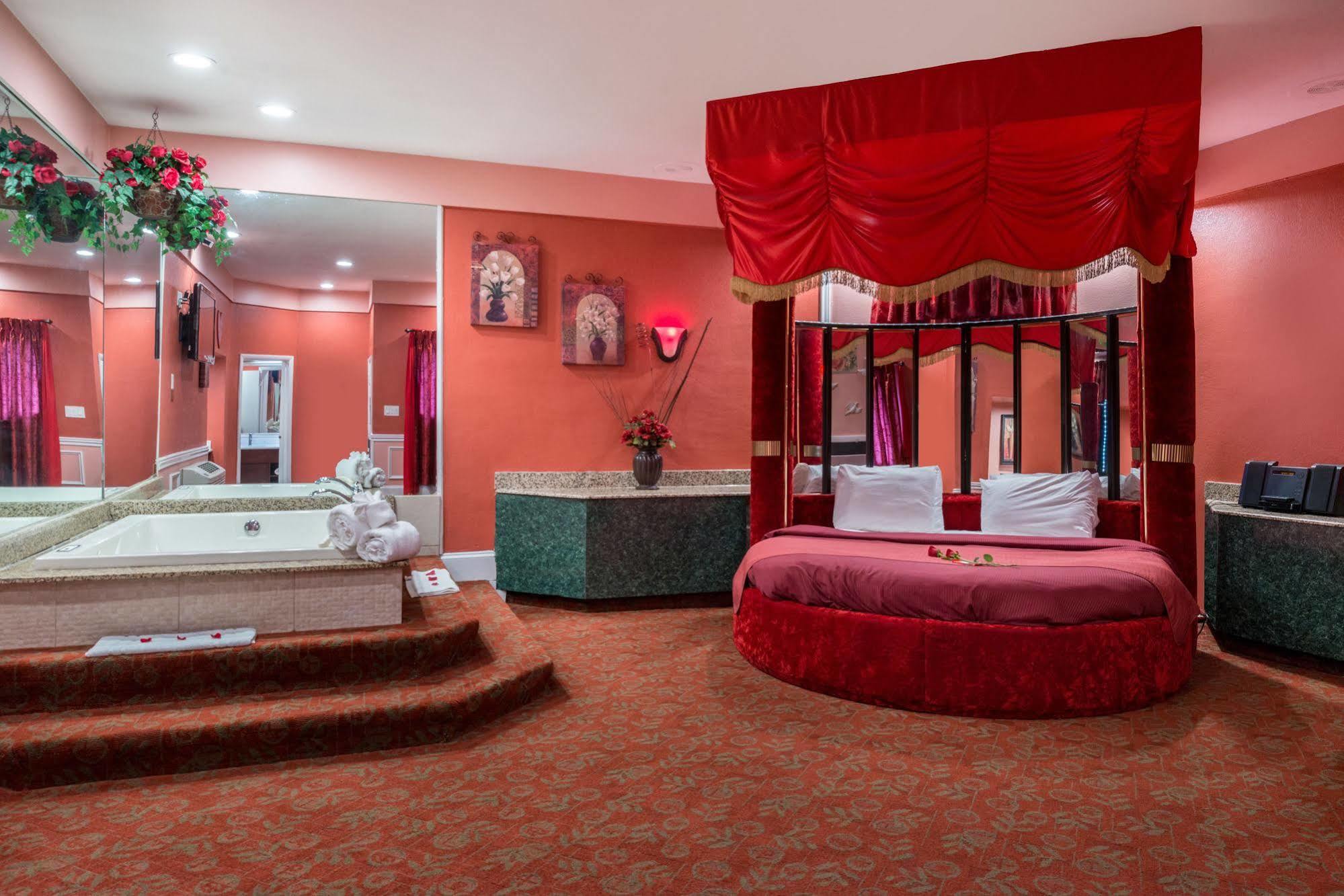 Inn Of The Dove Romantic Luxury & Business Suites Бенсалем Экстерьер фото