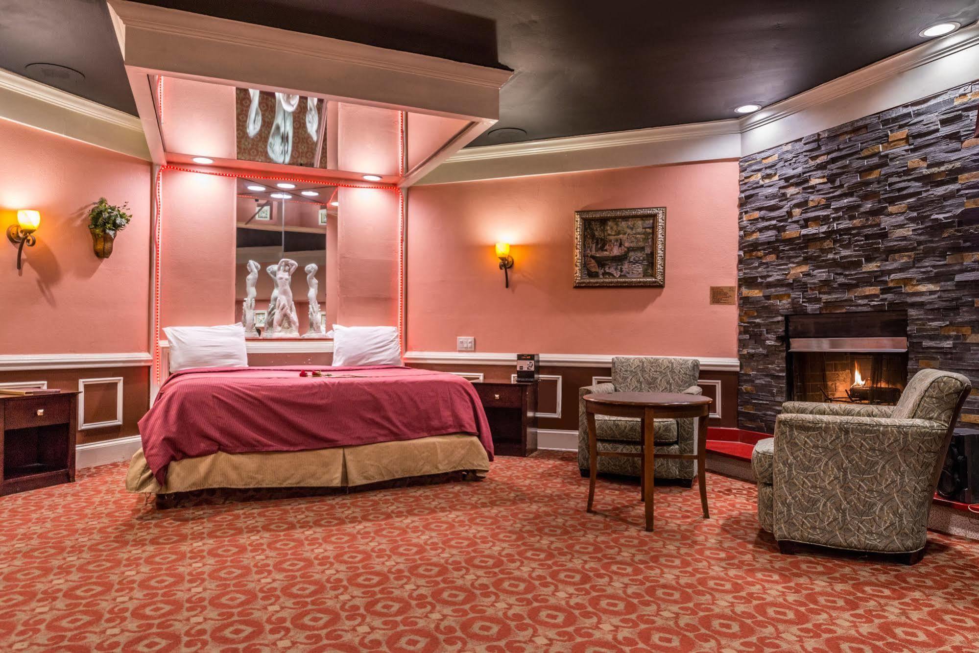 Inn Of The Dove Romantic Luxury & Business Suites Бенсалем Экстерьер фото
