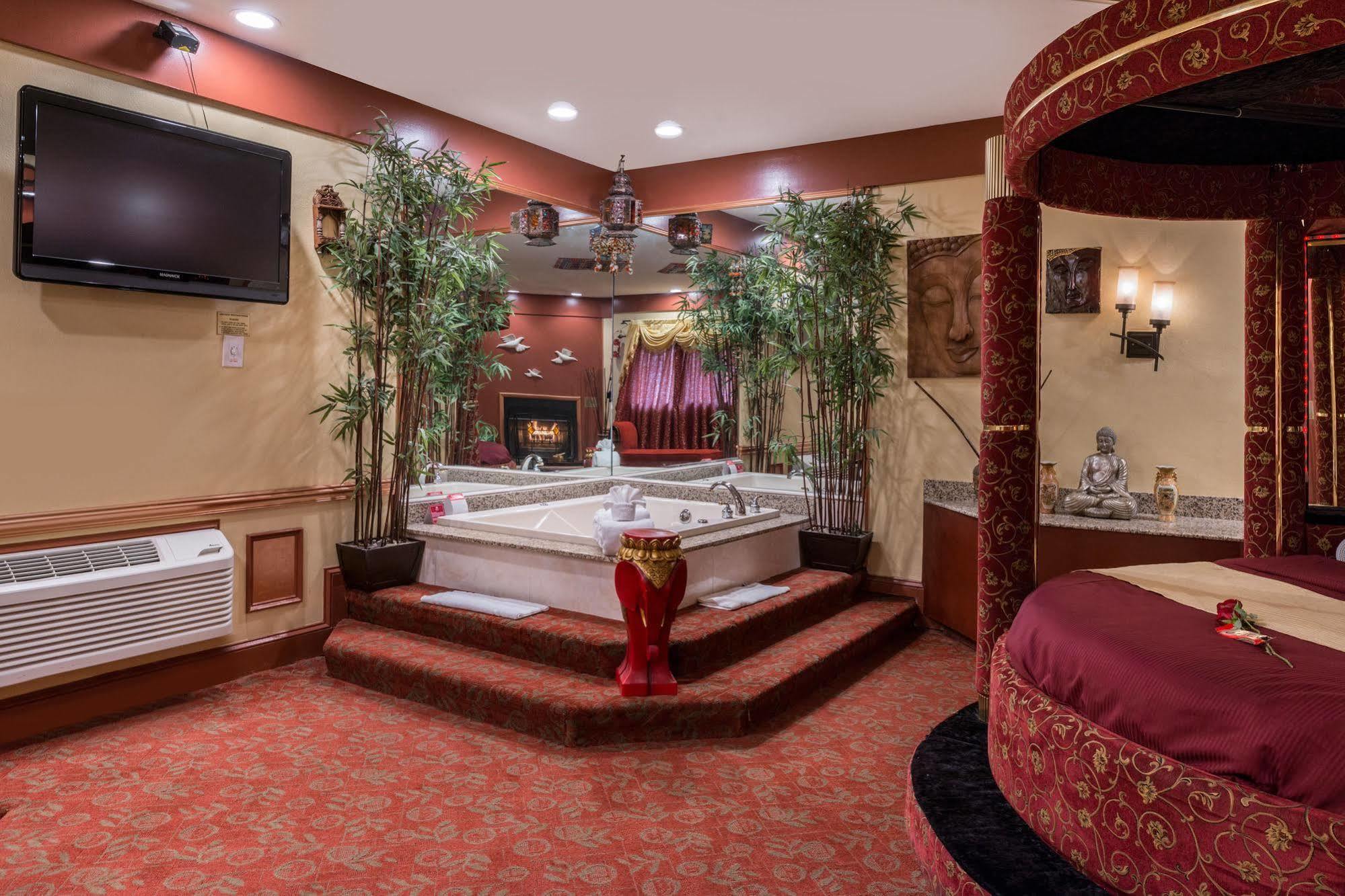 Inn Of The Dove Romantic Luxury & Business Suites Бенсалем Экстерьер фото