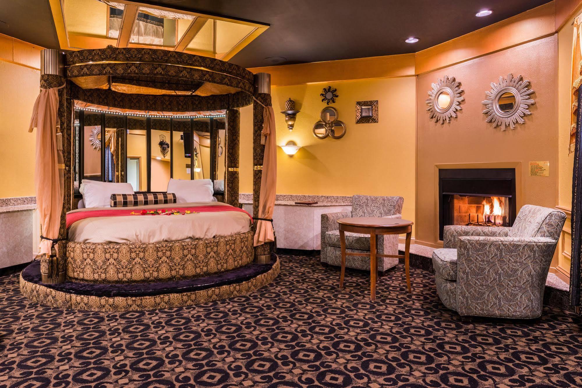 Inn Of The Dove Romantic Luxury & Business Suites Бенсалем Экстерьер фото