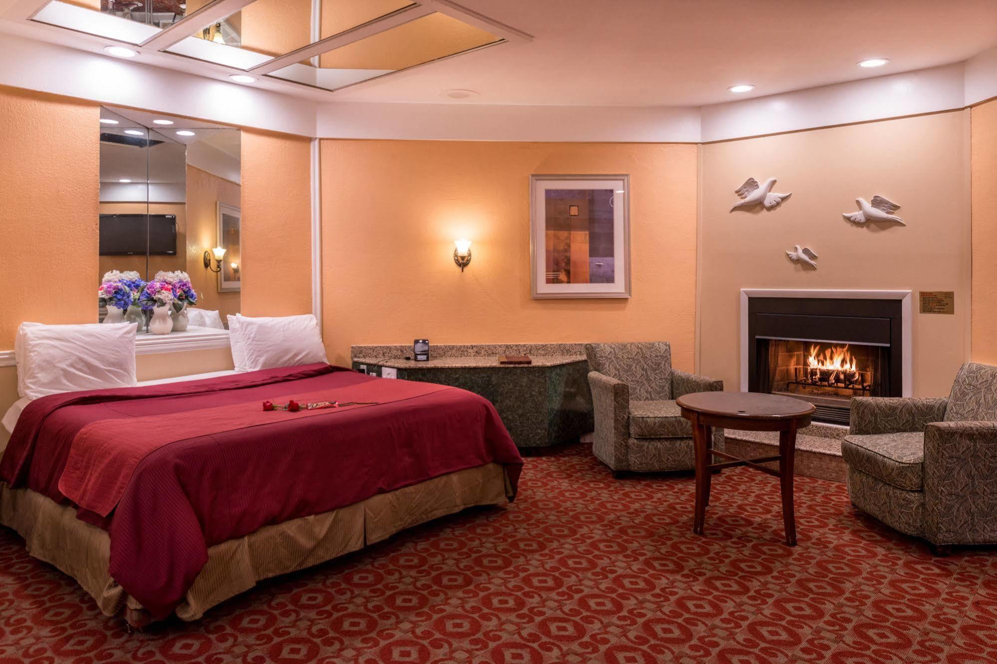 Inn Of The Dove Romantic Luxury & Business Suites Бенсалем Экстерьер фото